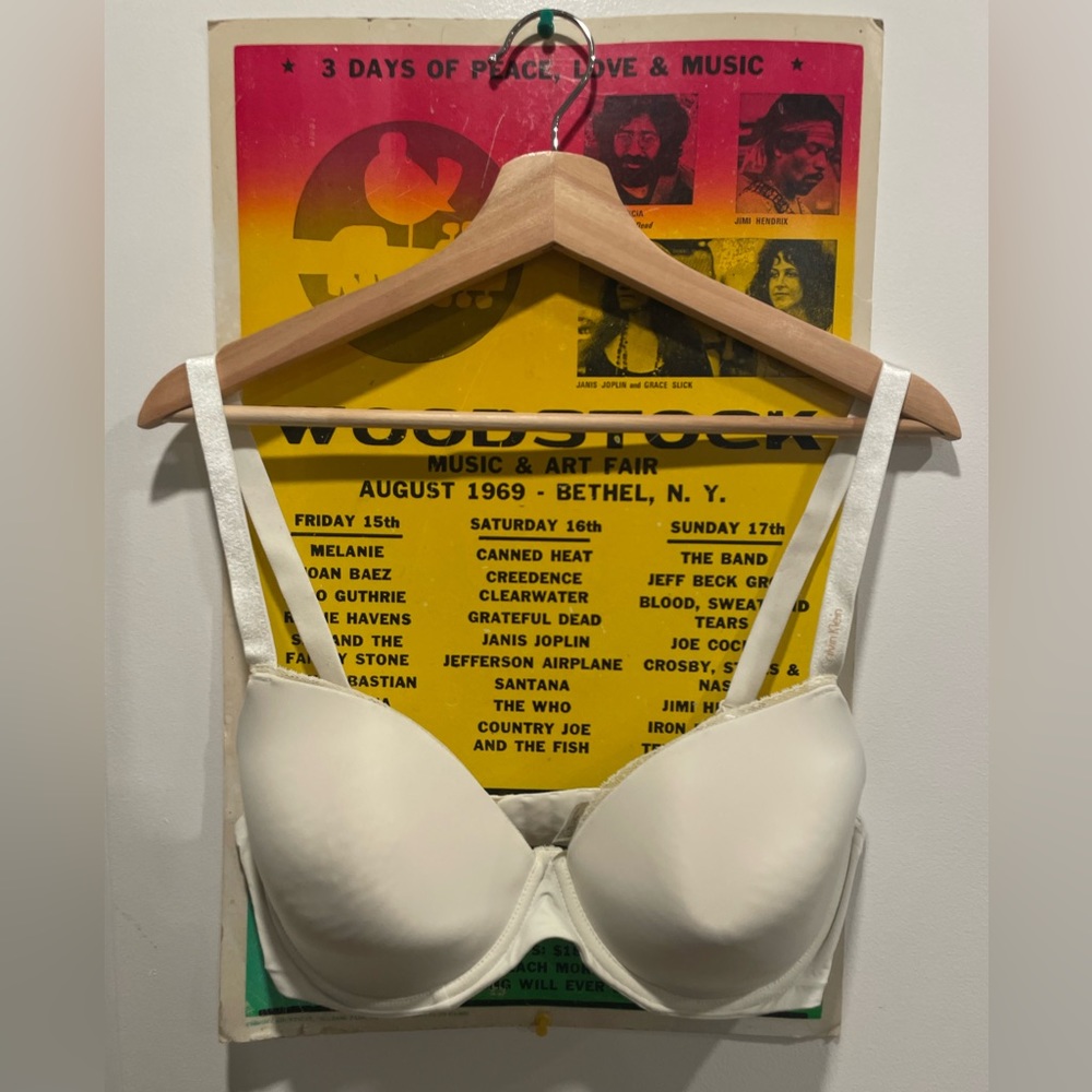 Calvin Klein Ck Silk Lace lined Bra Adjustable Straps